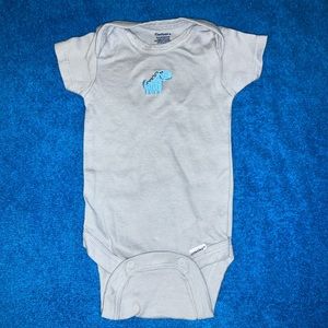 2 for $10 ‼️ 0-3 month gray short sleeved onesie